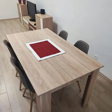 Moyzes 2 Apartment *